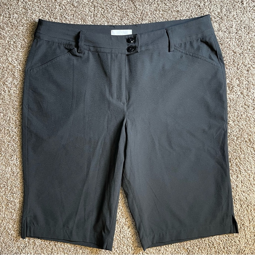 Callaway size 12 women’s black golf shorts athletic sporty Chino stretch Bermuda